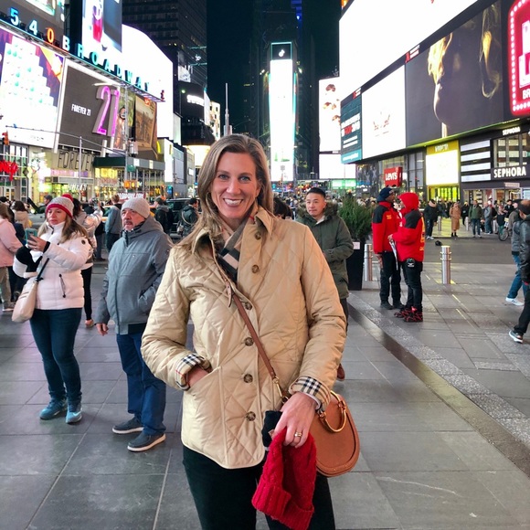 Meet your Posher, Carolyn - Picture 3 of 8